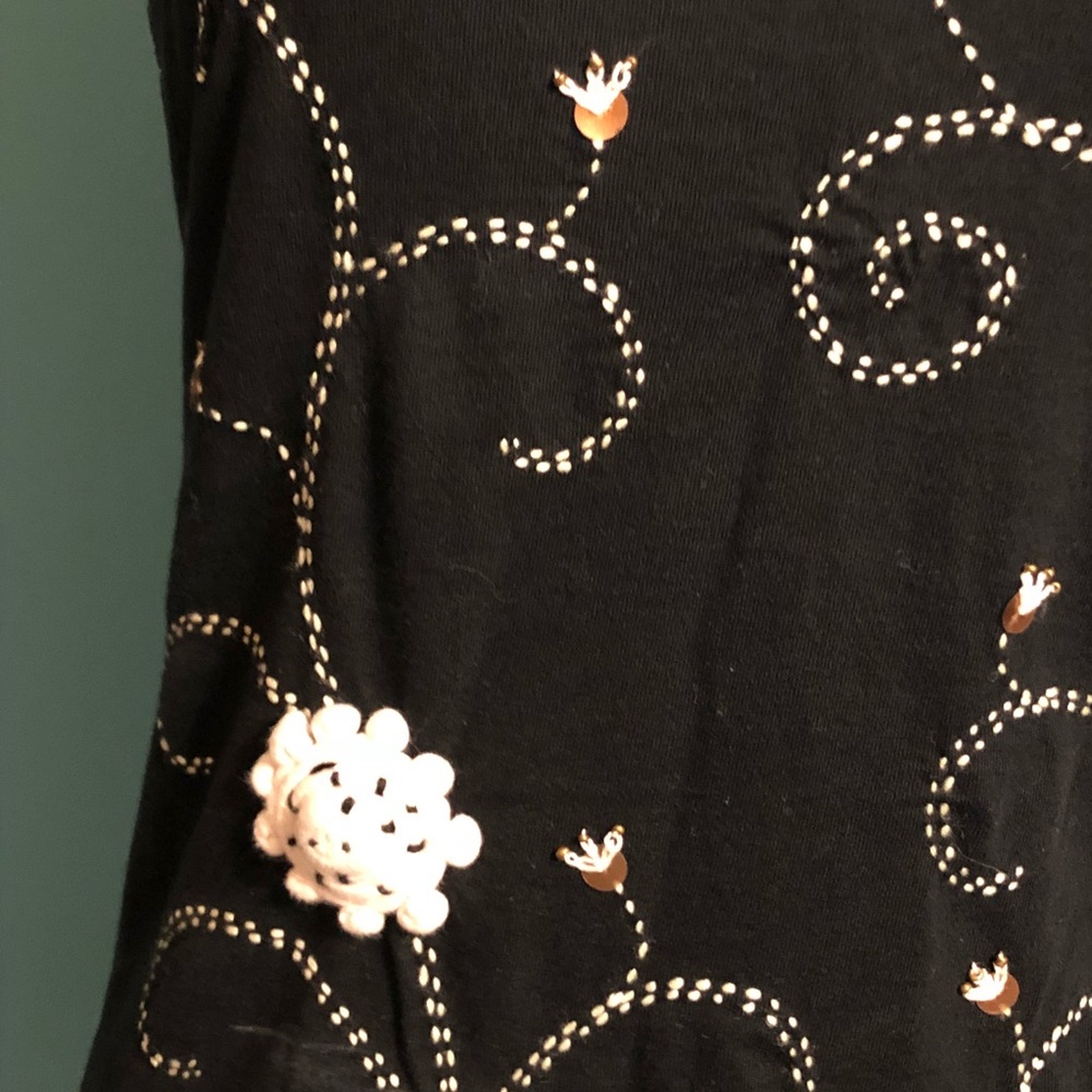 Black Embroidered Tank - Picture 2 of 4